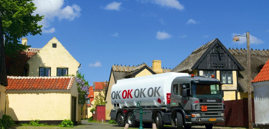 OK Scania tankbil-i-bybillede-1.jpg